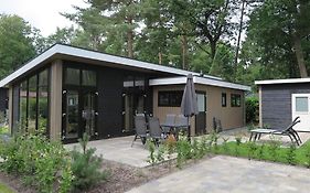 Lovely Bungalow In Hoenderloo With Fireplace